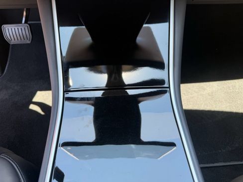 Used 2018 Tesla Model 3 Long Range RWD image 29