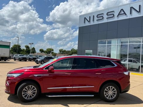 Used 2024 Buick Enclave Premium w/ Trailering Package, 5000 lbs. FWD image 2