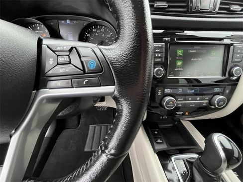 Used 2022 Nissan Rogue Sport SL image 13