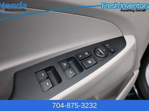 Used 2020 Hyundai Tucson Value FWD image 15