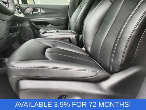 New 2026 Chrysler Voyager LX image 20