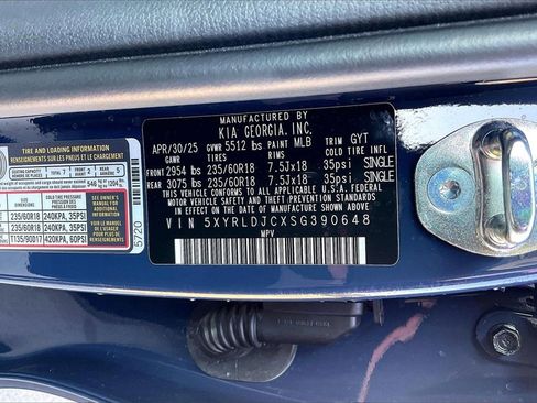 Used 2025 Kia Sorento S image 36