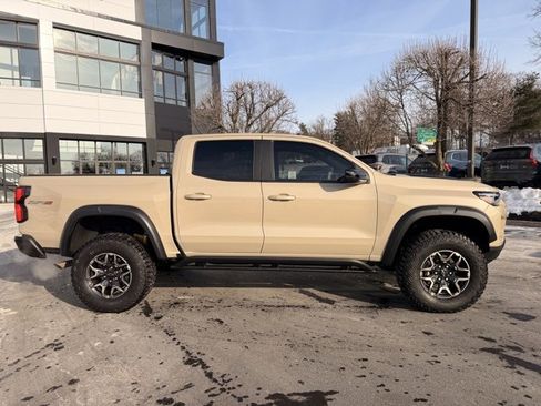 Used 2024 Chevrolet Colorado ZR2 image 2