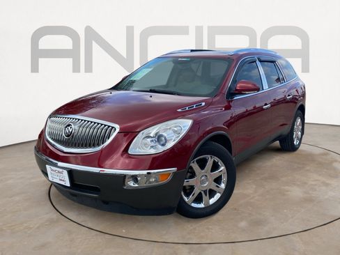 Used 2010 Buick Enclave CXL image 6