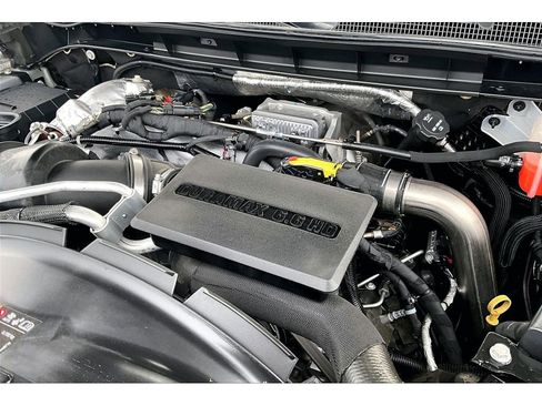 Used 2021 Chevrolet Silverado 3500 LTZ w/ LTZ Convenience Package image 32