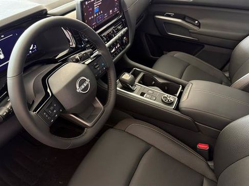 New 2026 Nissan Pathfinder SL w/ SL Premium Package AWD/4WD image 10