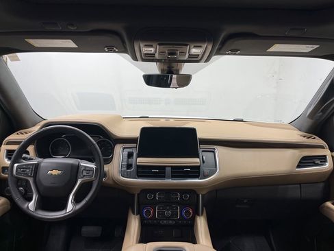 Used 2021 Chevrolet Suburban Premier w/ Premium Package RWD image 20