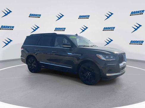Used 2023 Lincoln Navigator Black Label image 2