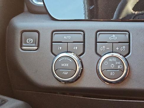 New 2026 GMC Sierra 1500 Elevation image 19