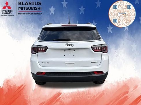 Used 2022 Jeep Compass Latitude AWD/4WD image 9