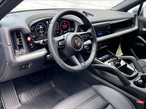 Used 2026 Porsche Cayenne Coupe AWD/4WD image 4