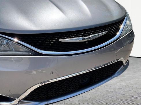 Used 2017 Chrysler Pacifica Touring-L Plus w/ Advanced Safetytec Group FWD image 33