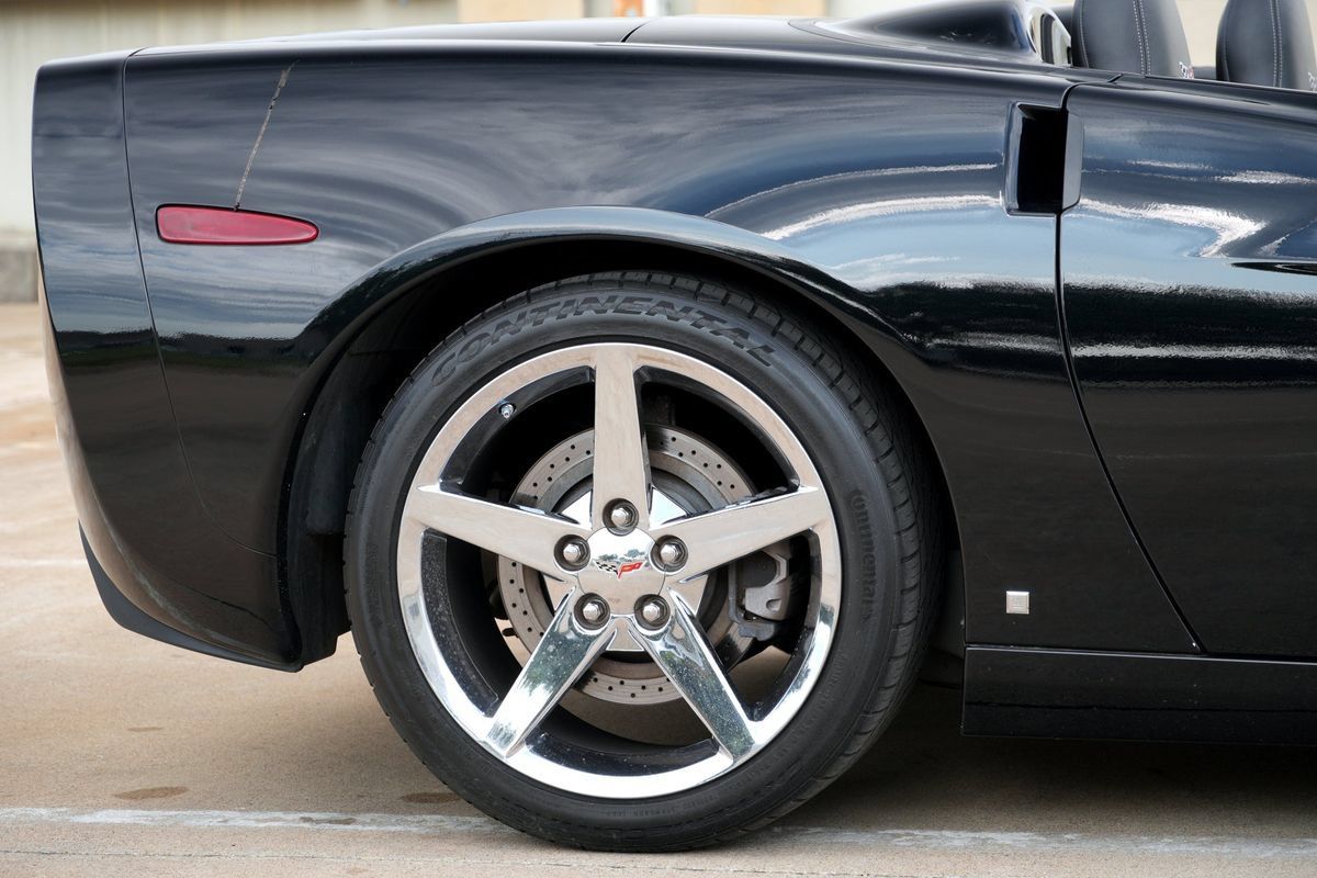 Used 2007 Chevrolet Corvette Convertible w/ Preferred Equipment Group RWD image 26