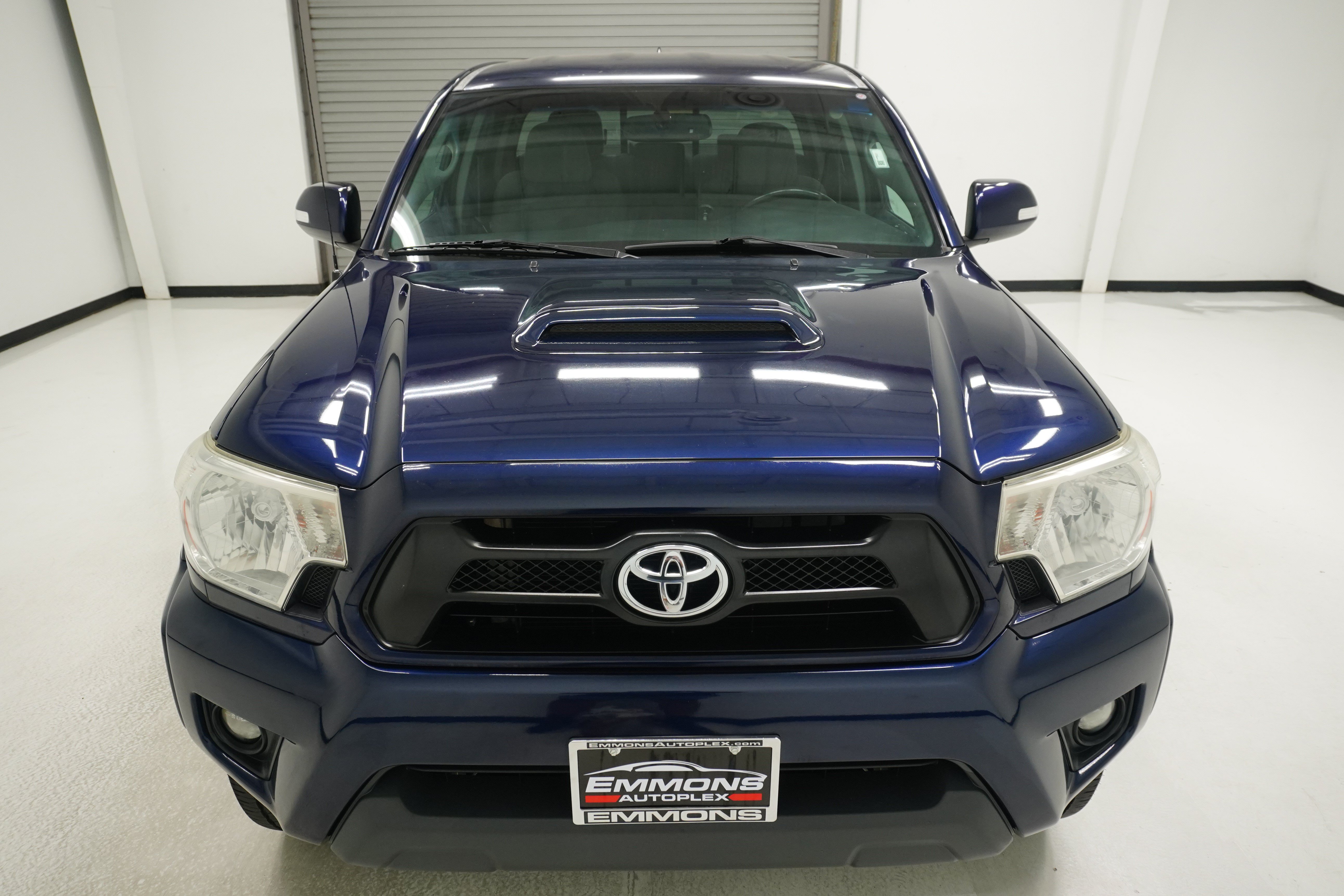 Used 2012 Toyota Tacoma PreRunner w/ TRD Sport Pkg RWD image 2