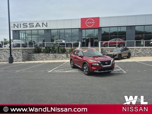Certified 2022 Nissan Rogue SL w/ SL Premium Package AWD/4WD image 1