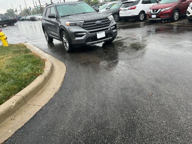 Certified 2023 Ford Explorer XLT w/ Equipment Group 202A AWD/4WD image 9
