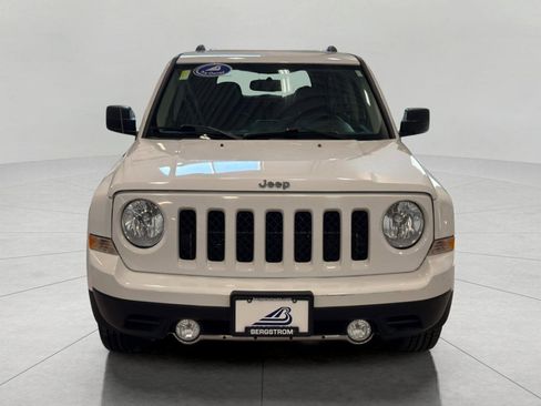 Used 2016 Jeep Patriot High Altitude image 3