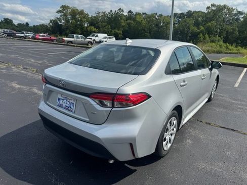 Used 2024 Toyota Corolla LE FWD image 3