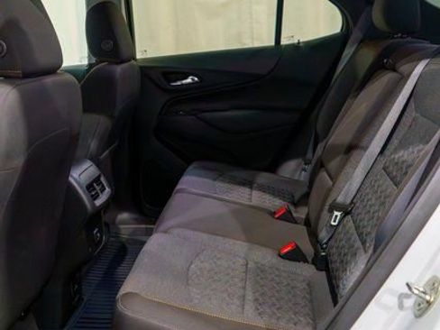 Used 2023 Chevrolet Equinox LT AWD/4WD image 10