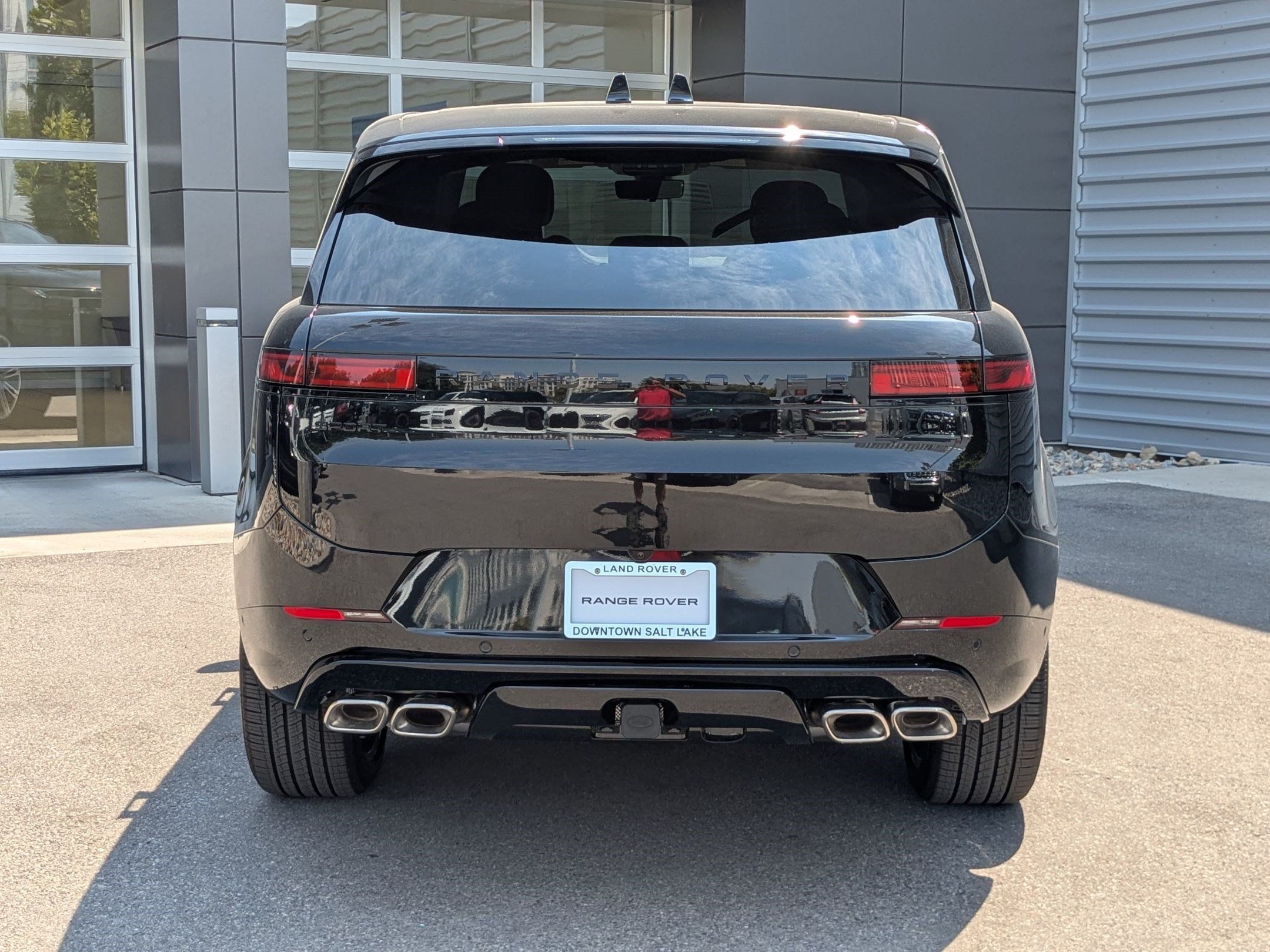 New 2026 Land Rover Range Rover Sport Dynamic SE AWD/4WD image 6