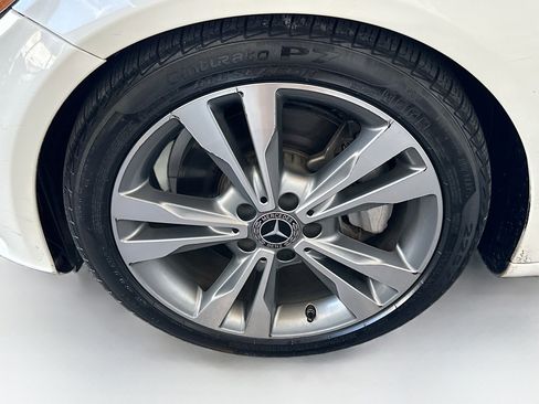 Used 2018 Mercedes-Benz C 300 Sedan image 32