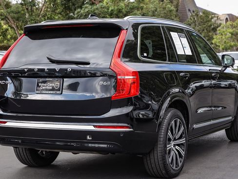 Used 2025 Volvo XC90 B6 Plus image 9