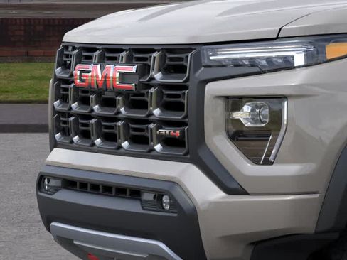 New 2026 GMC Canyon AT4 AWD/4WD image 13
