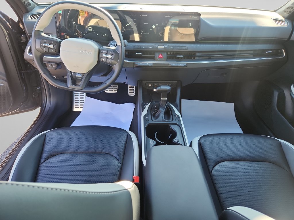 Certified 2025 Kia K4 GT-Line Turbo FWD image 12