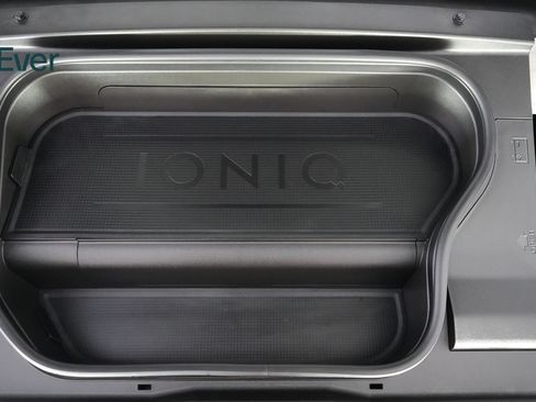 Used 2024 Hyundai Ioniq 6 Limited RWD image 28