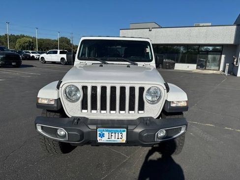 Used 2018 Jeep Wrangler Unlimited Sahara w/ Cold Weather Group AWD/4WD image 2