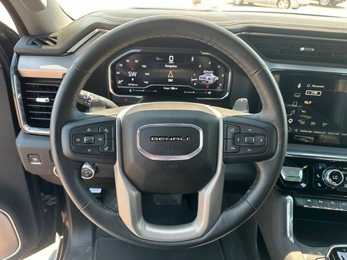 Used 2025 GMC Sierra 1500 Denali AWD/4WD image 14