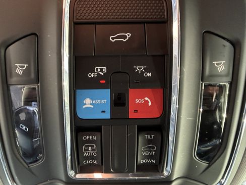 Used 2023 Jeep Grand Cherokee L Laredo w/ Luxury Tech Group I image 42