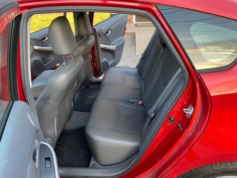 Used 2010 Toyota Prius One image 13