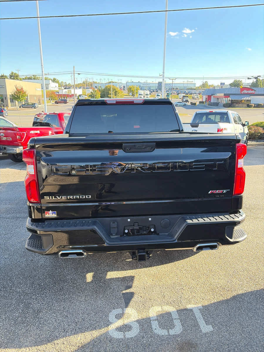 Used 2025 Chevrolet Silverado 1500 RST w/ Z71 Off-Road Package AWD/4WD image 15