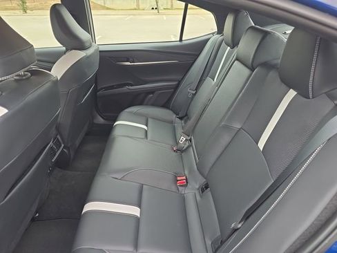 Used 2025 Toyota Camry SE image 13