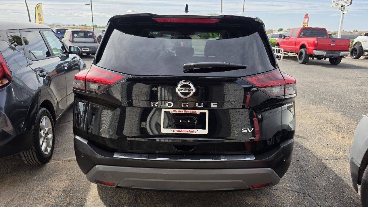 Used 2021 Nissan Rogue SV w/ Premium Package FWD image 5