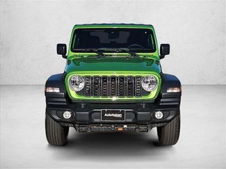 Used 2025 Jeep Wrangler Sport AWD/4WD video 2