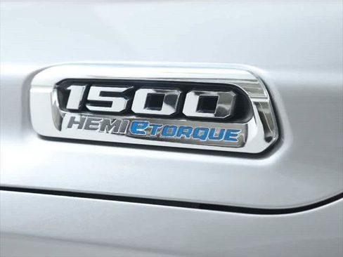 Used 2024 RAM 1500 Big Horn AWD/4WD image 37