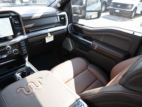 New 2026 Ford F350 King Ranch w/ Chrome Package image 32