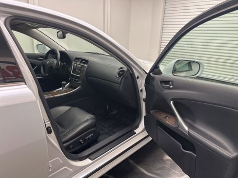 Used 2010 Lexus IS 250 AWD image 8