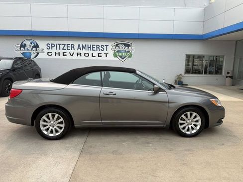 Used 2012 Chrysler 200 Touring FWD image 11