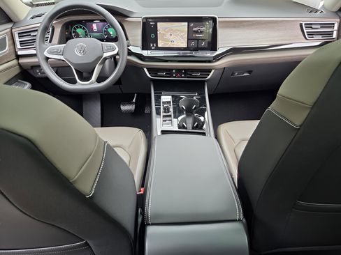 New 2026 Volkswagen Atlas SEL AWD/4WD image 11