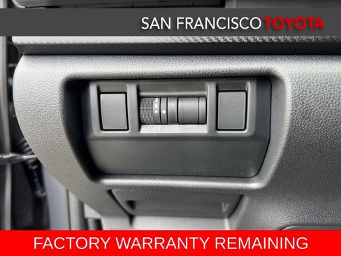 Used 2025 Subaru Crosstrek 2.5i Premium w/ Popular Package #4 AWD/4WD image 33