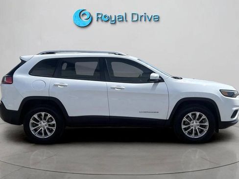 Used 2020 Jeep Cherokee Latitude w/ Cold Weather Group AWD/4WD image 7