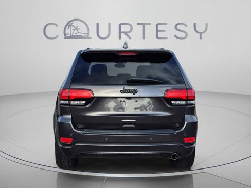 Used 2019 Jeep Grand Cherokee Altitude RWD image 6