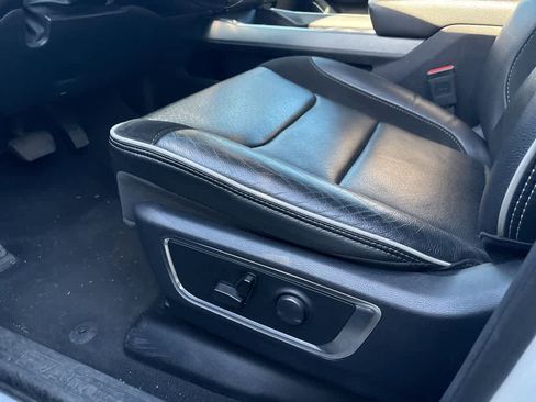 Used 2025 RAM 1500 Laramie image 9