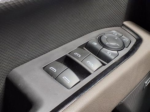 Used 2024 Chevrolet Silverado 1500 ZR2 w/ Technology Package image 18