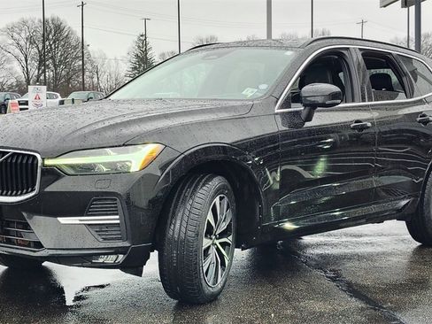 Certified 2023 Volvo XC60 B5 Core w/ Climate Package image 6