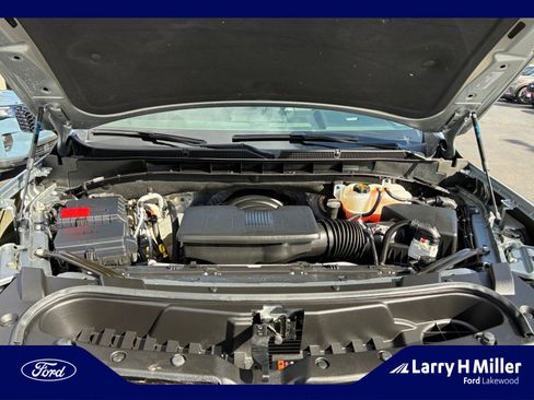 Used 2025 GMC Yukon XL AT4 image 21