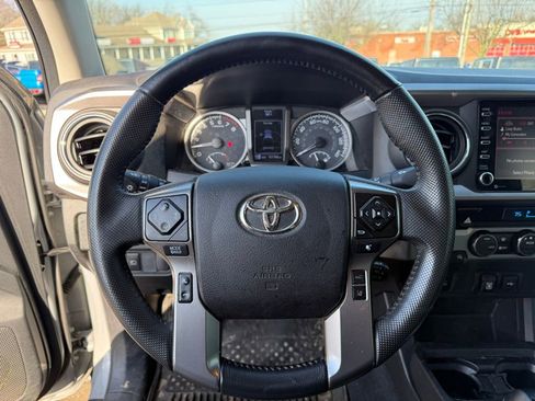 Used 2021 Toyota Tacoma SR5 w/ Technology Package image 15